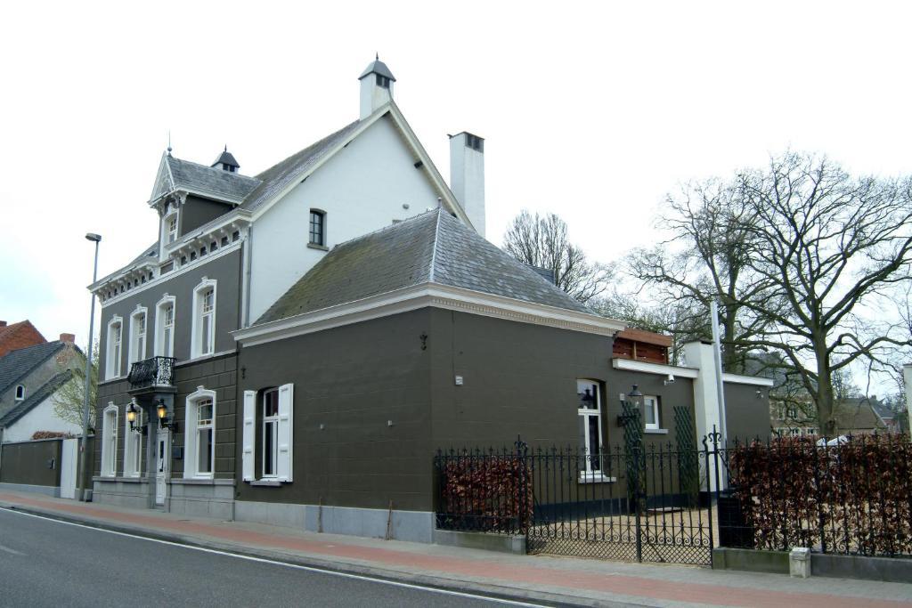 Hotel Villa Tilia Retie Exterior photo