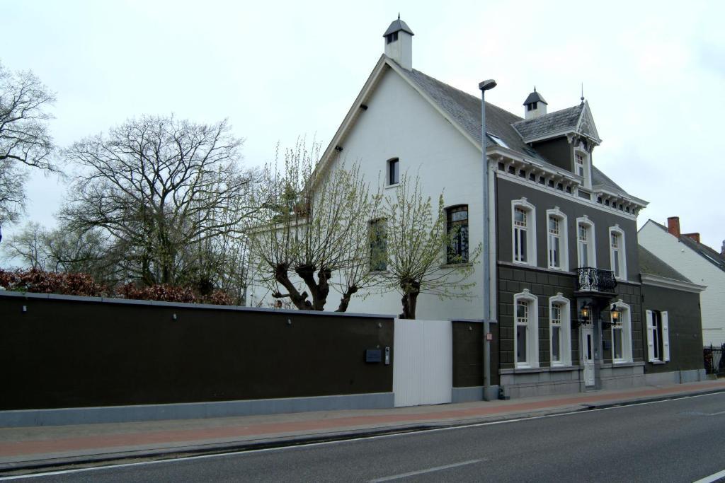 Hotel Villa Tilia Retie Exterior photo